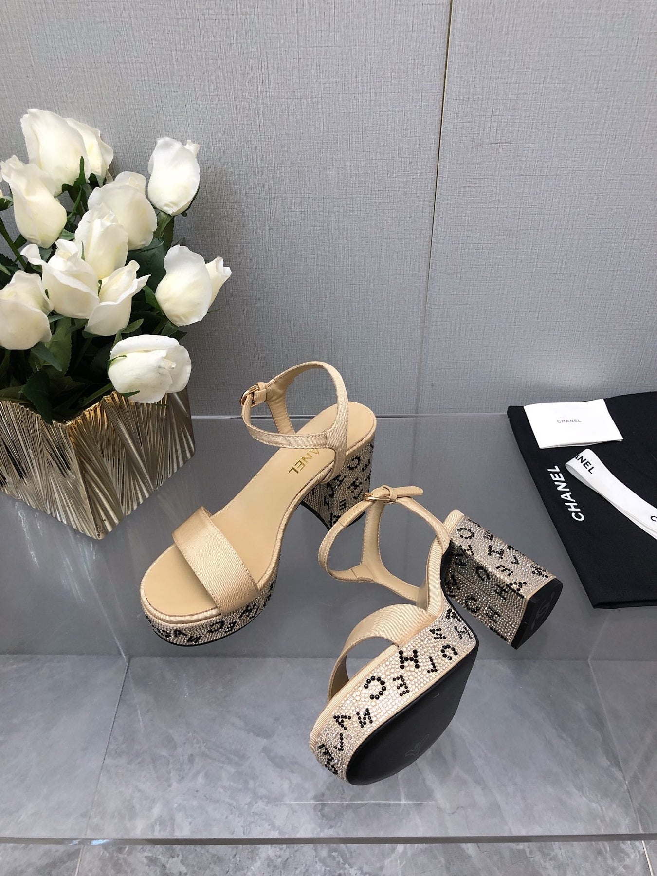 BLOCK HEEL WITH CRYSTAL 9 CM SANDAL IN SAND BROWN FABRIC