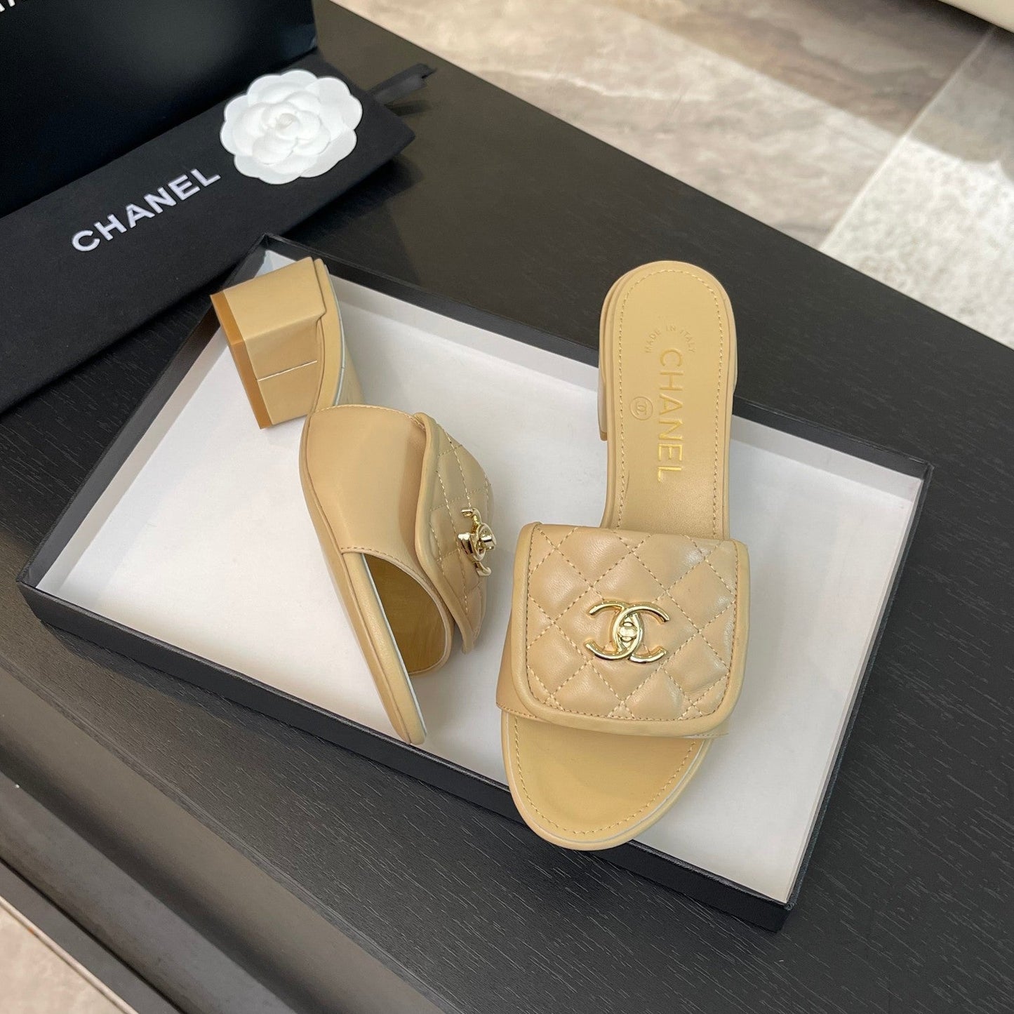 MID-HEEL 5 CM MULE IN TUSCAN BEIGE LAMBSKIN