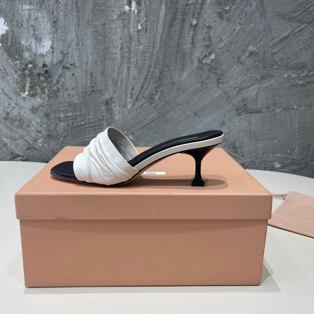HIGH - HEEL WHITE MIX BLACK SHEEPSKIN WITH STYLIZED STRAPS
