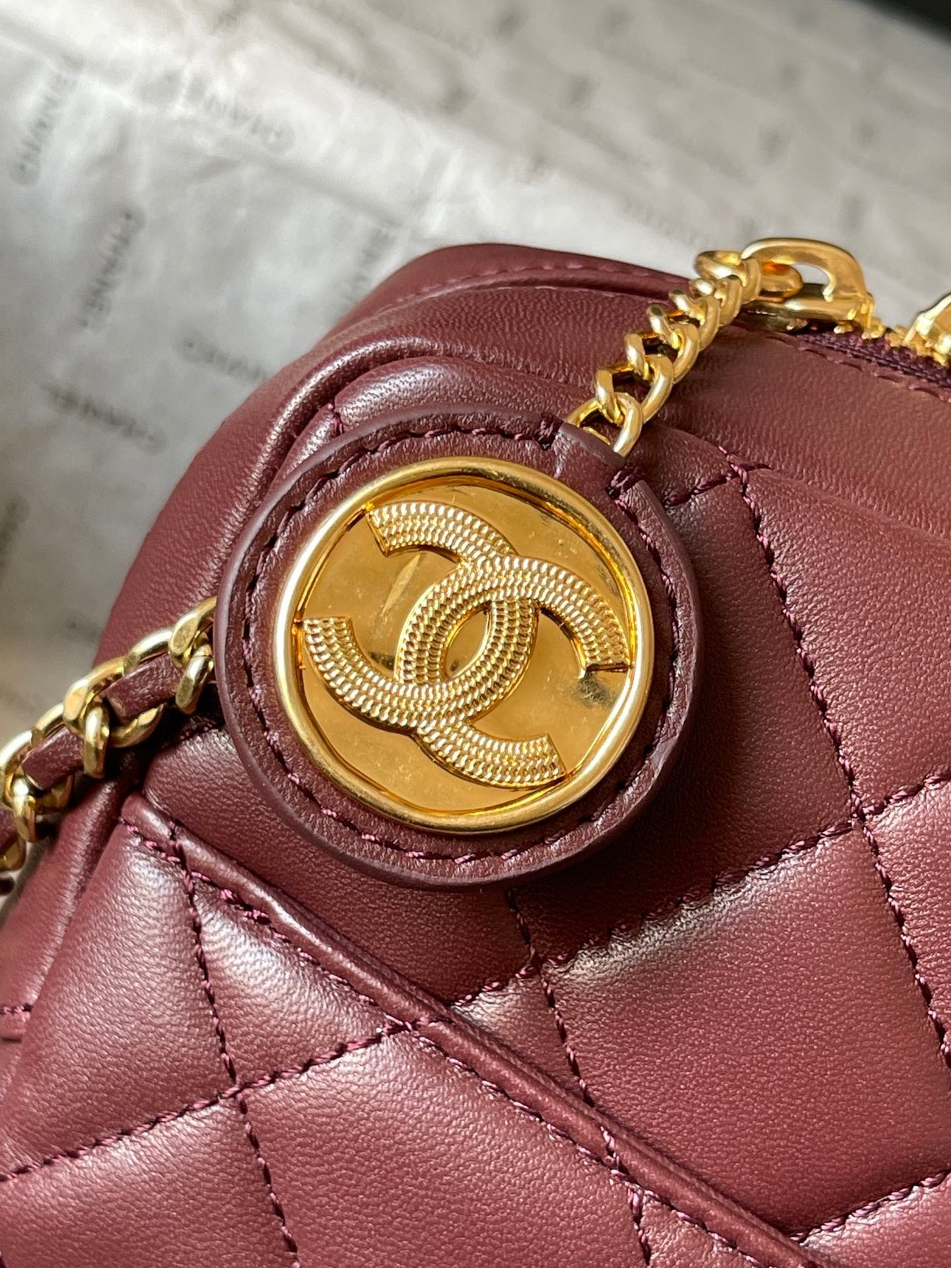 CAMERA BAG 24 IN BUCCANEER RED QUILTED LAMBSKIN DOUBLE C GOLD COIN