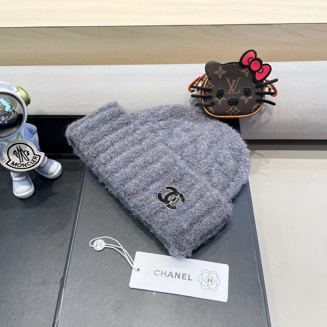 BEANIE HAT IN COOL GRAY WOOL 413327