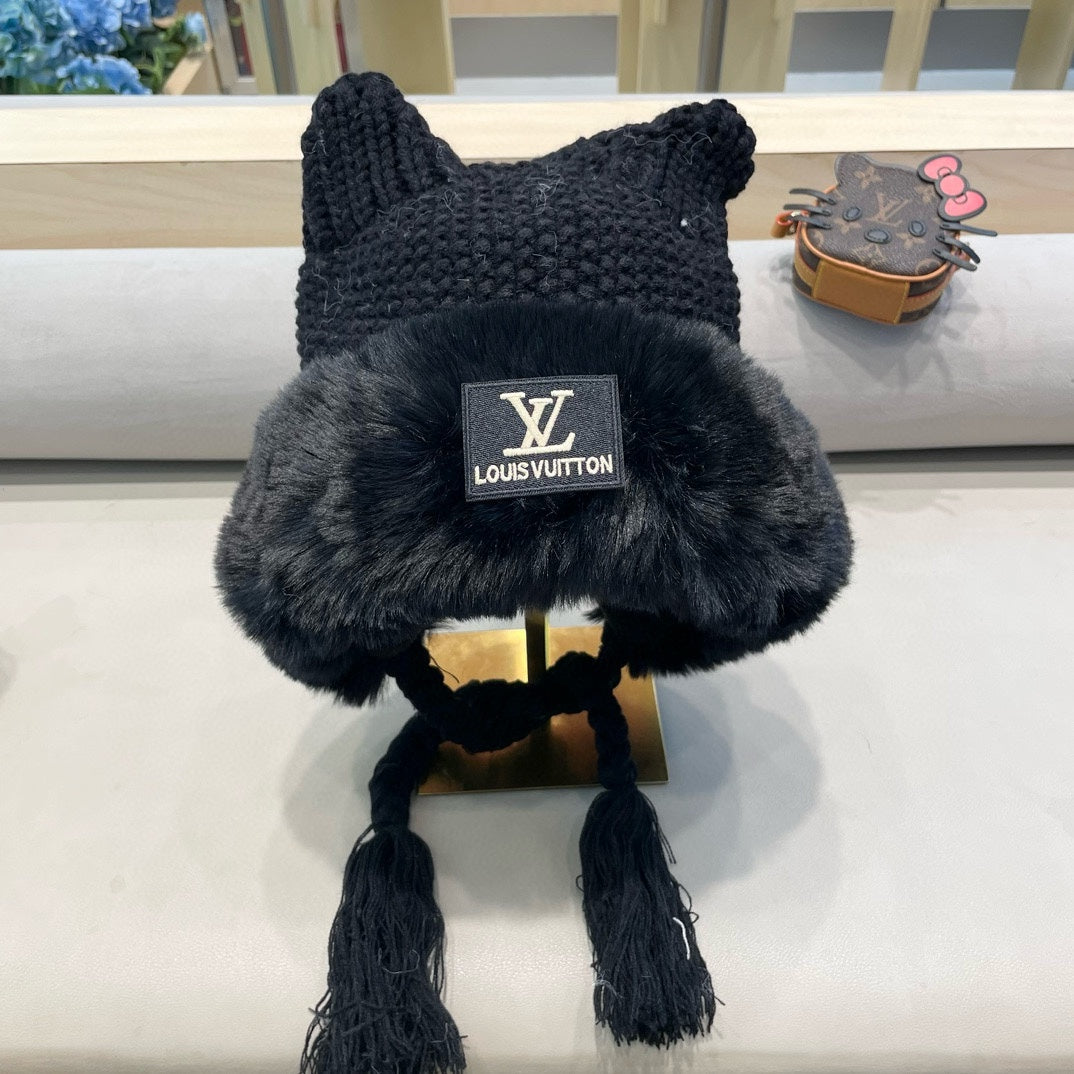 KNITTED BEANIE HAT IN BLACK WOOL WITH JAPANESE CAT EARS 421256