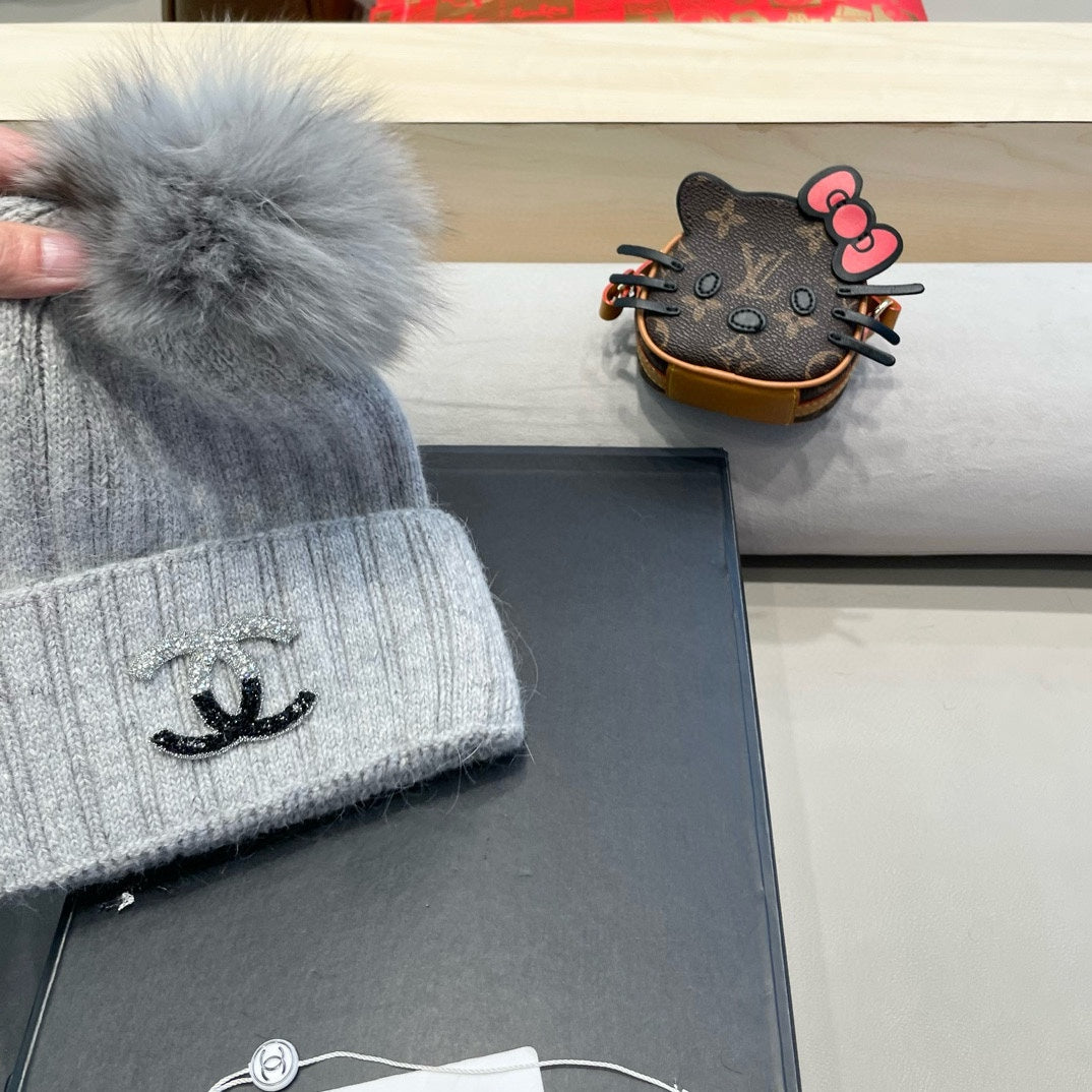 BEANIE HAT IN CLOUD GRAY WOOL 426235