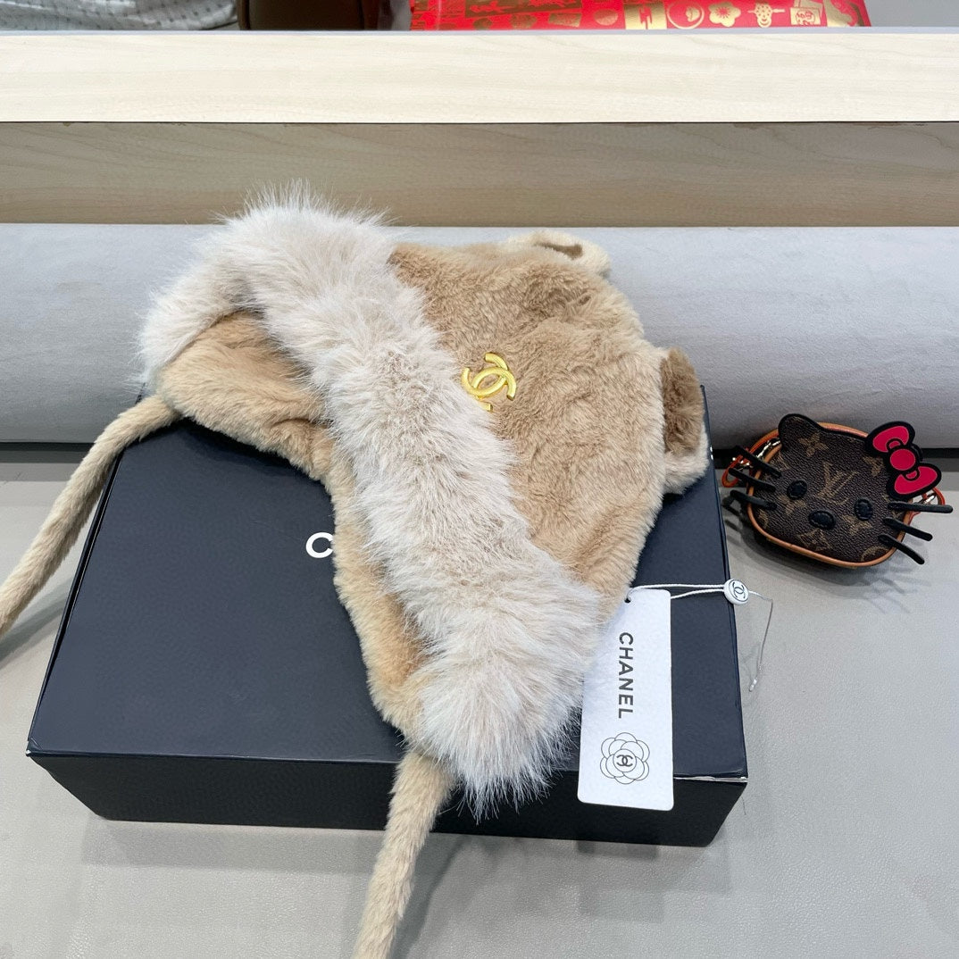 BEANIE HAT IN CAMEL BROWN LAMB FUR 426241