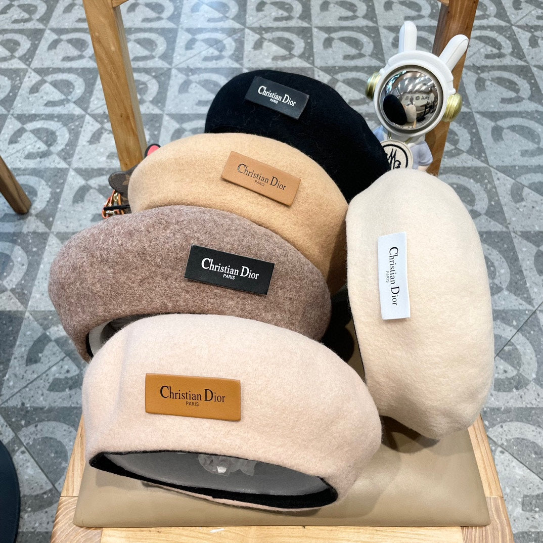 AUSTRALIAN BERET HAT IN PAPER BEIGE WOOL FELT 431716
