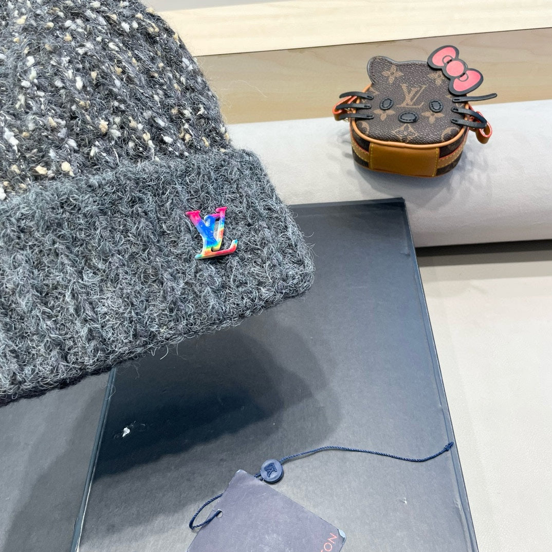 KNITTED BEANIE HAT IN GRAY WOOL 431617