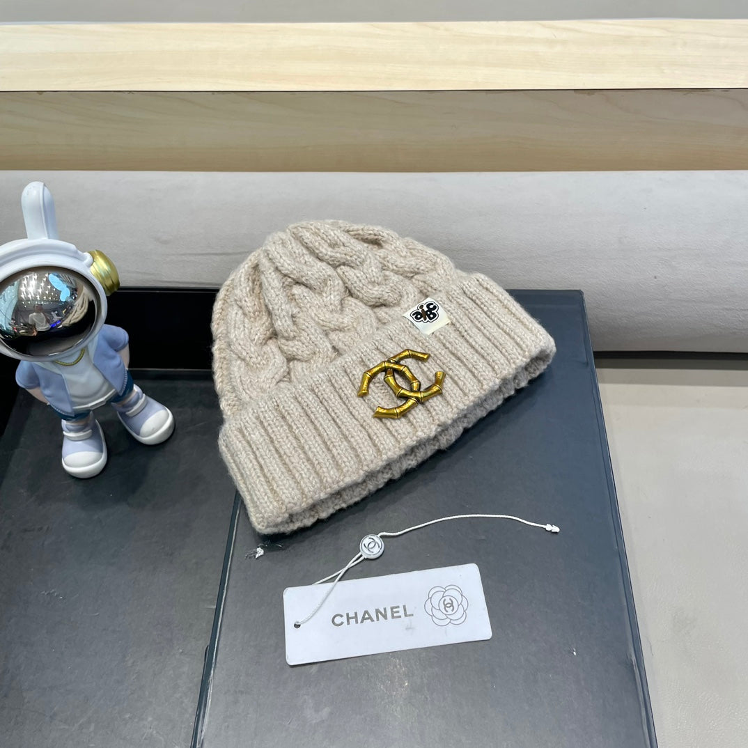 BEANIE HAT IN CYSTER TAN WOOL 431706