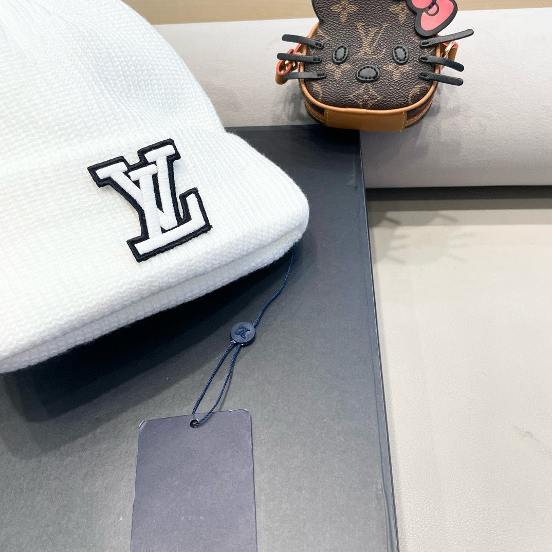 BEANIE HAT IN WHITE WOOL 435029