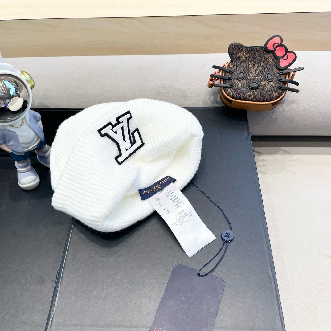 BEANIE HAT IN WHITE WOOL 435029