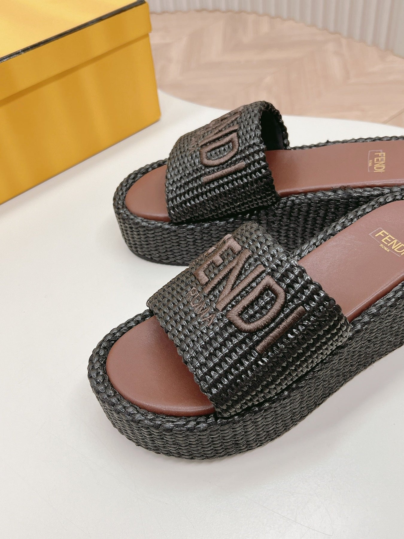 FENDI SIGNATURE WEDGE PLATFORM 6 CM IN BLACK FIBRE WITH BROWN EMBROIDERED LOGO