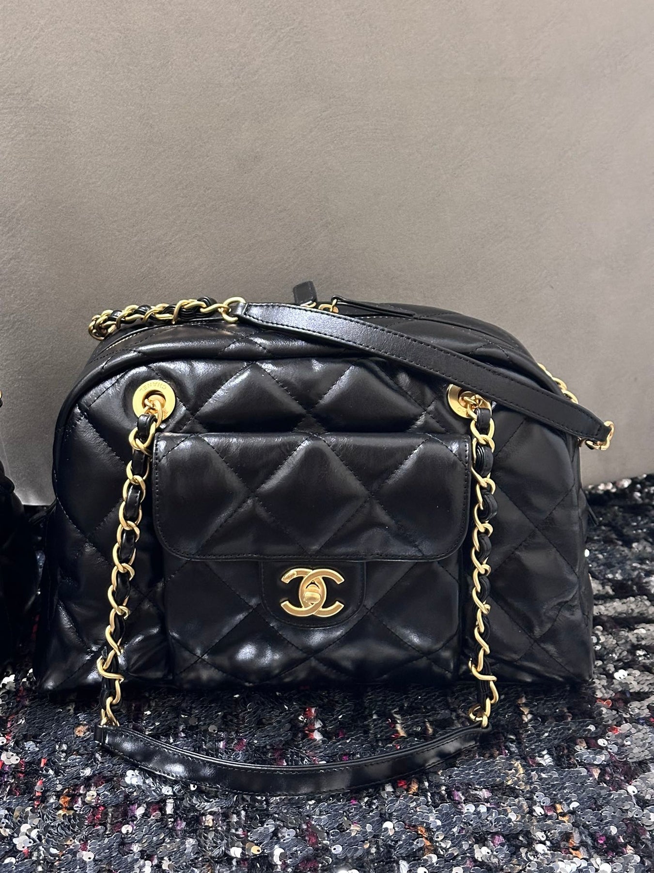 BOWLING BAG 33 IN BLACK SOFT LAMBSKIN GOLD HARDWARE