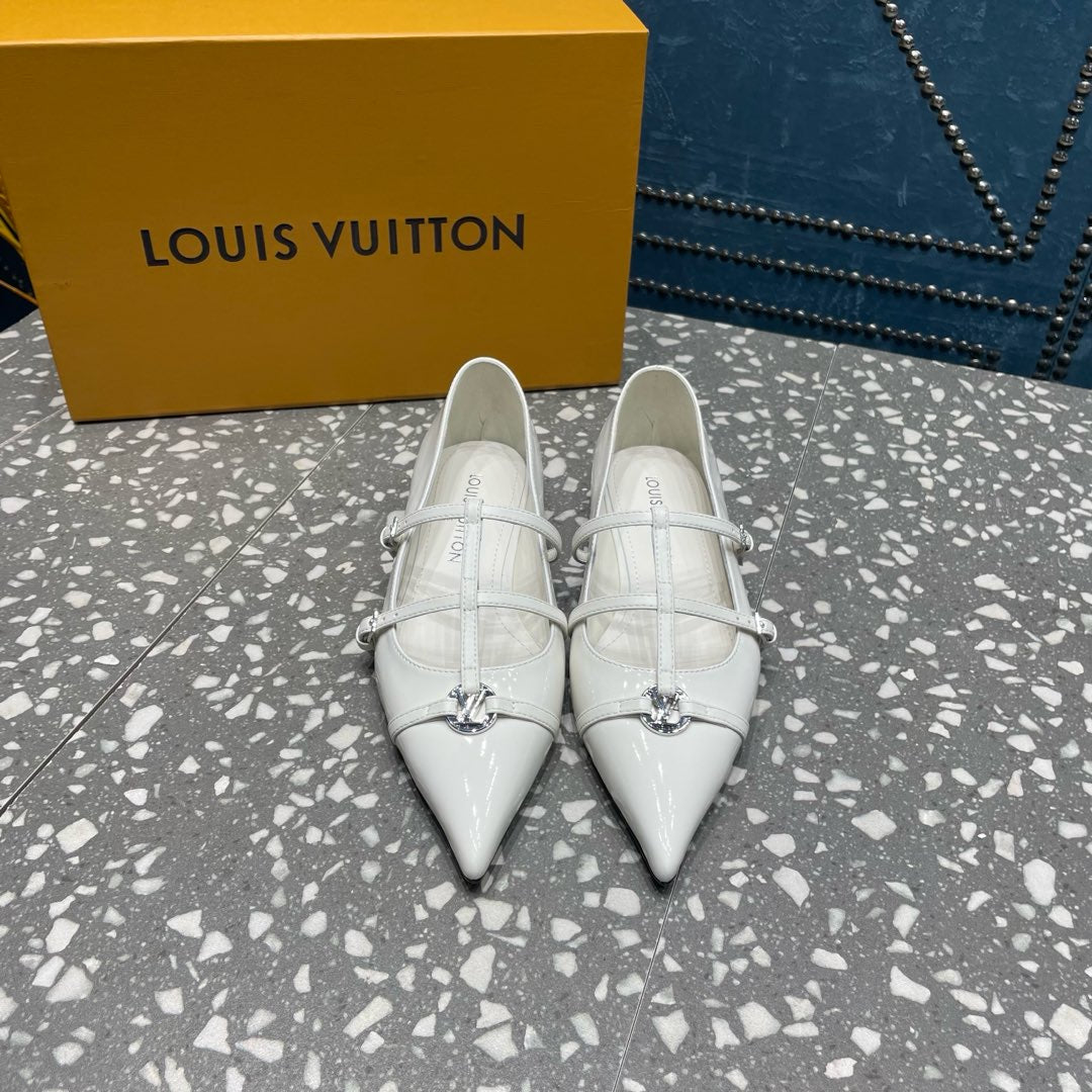 POINTED FLAT SHOES IN WHITE CALFSKIN