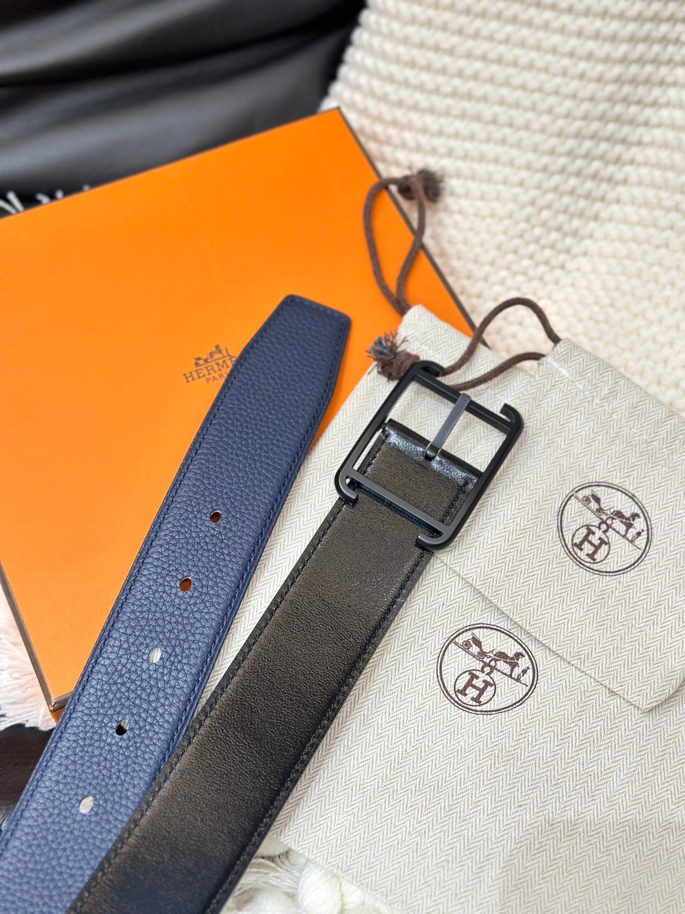 HM HADRIEN 38MM REVERSIBLE BELT NAVY BLUE AND BLACK LEATHER BLACK BUCKLE