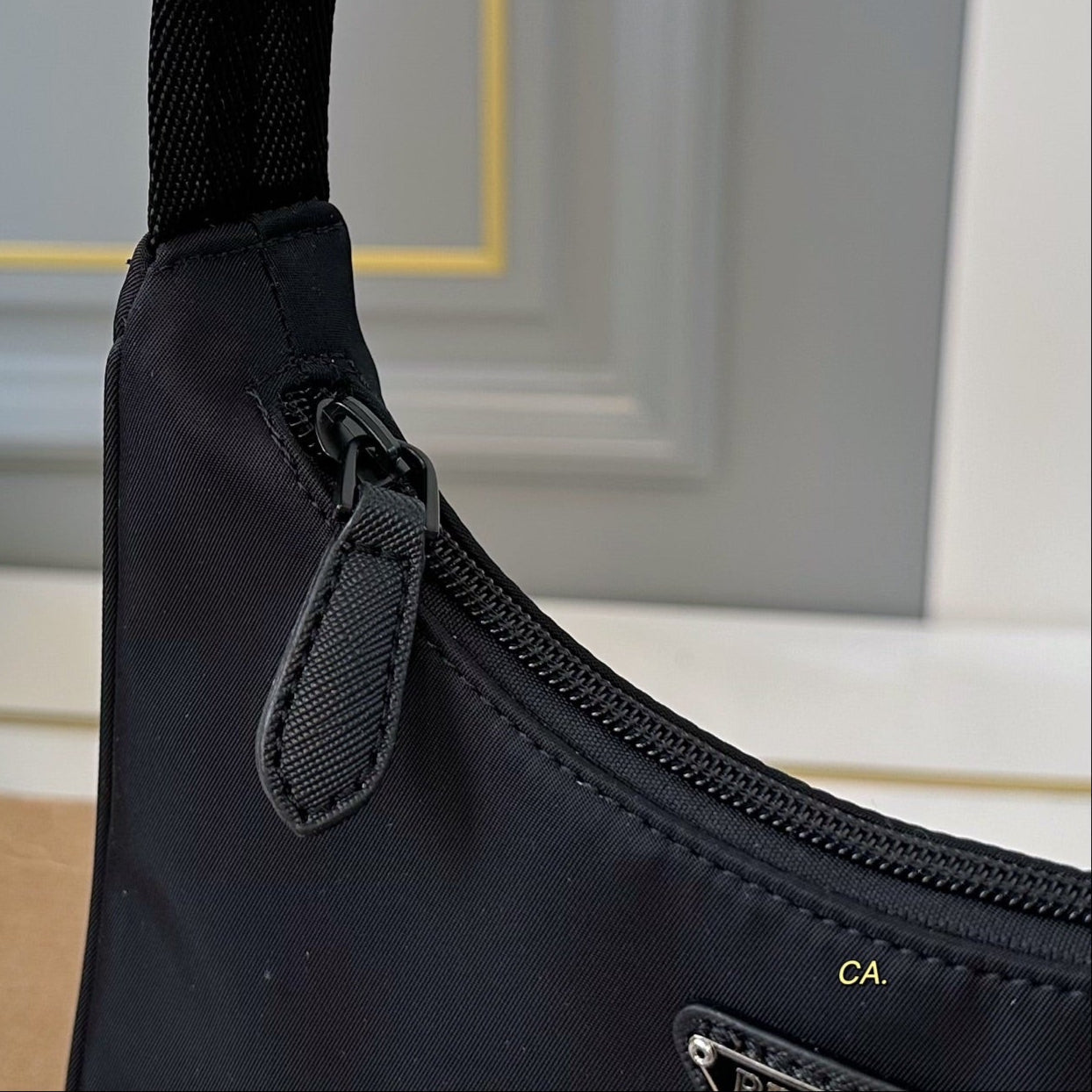 HOBO RE-EDITION BAG 22 IN BLACK RE-NYLON
