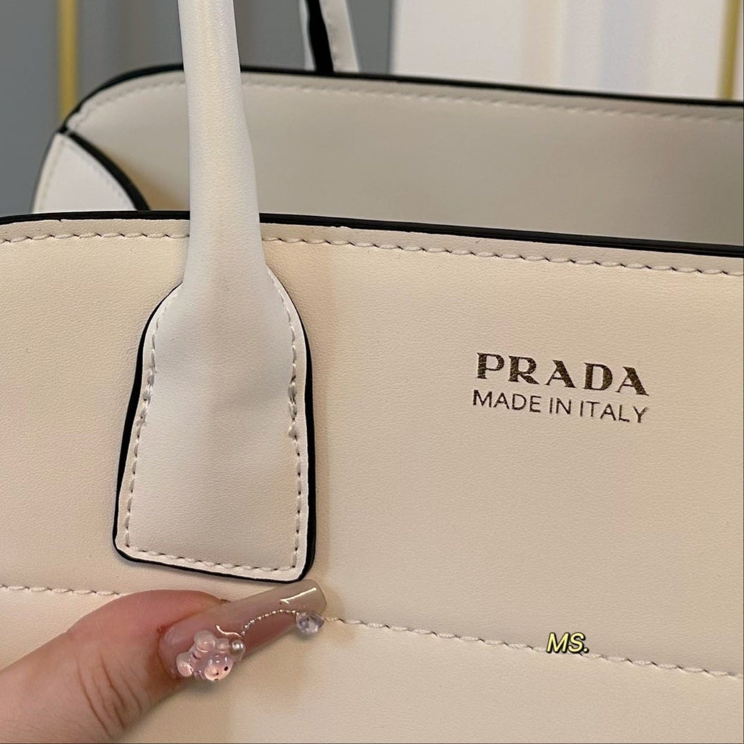 GALLERIA TOP HANDLE BAG 32 IN OFF WHITE SAFFIANO LEATHER