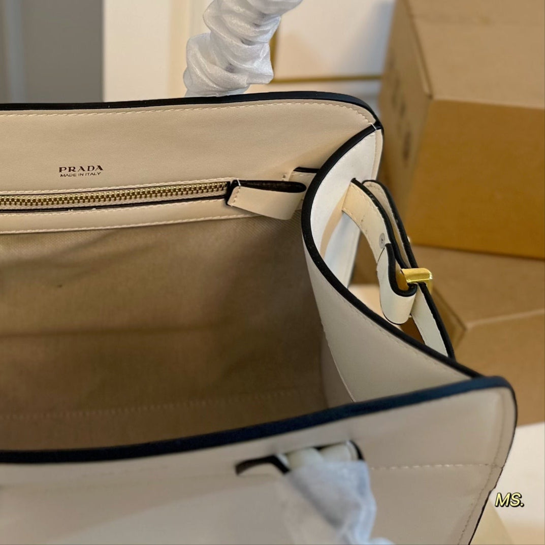 GALLERIA TOP HANDLE BAG 32 IN OFF WHITE SAFFIANO LEATHER