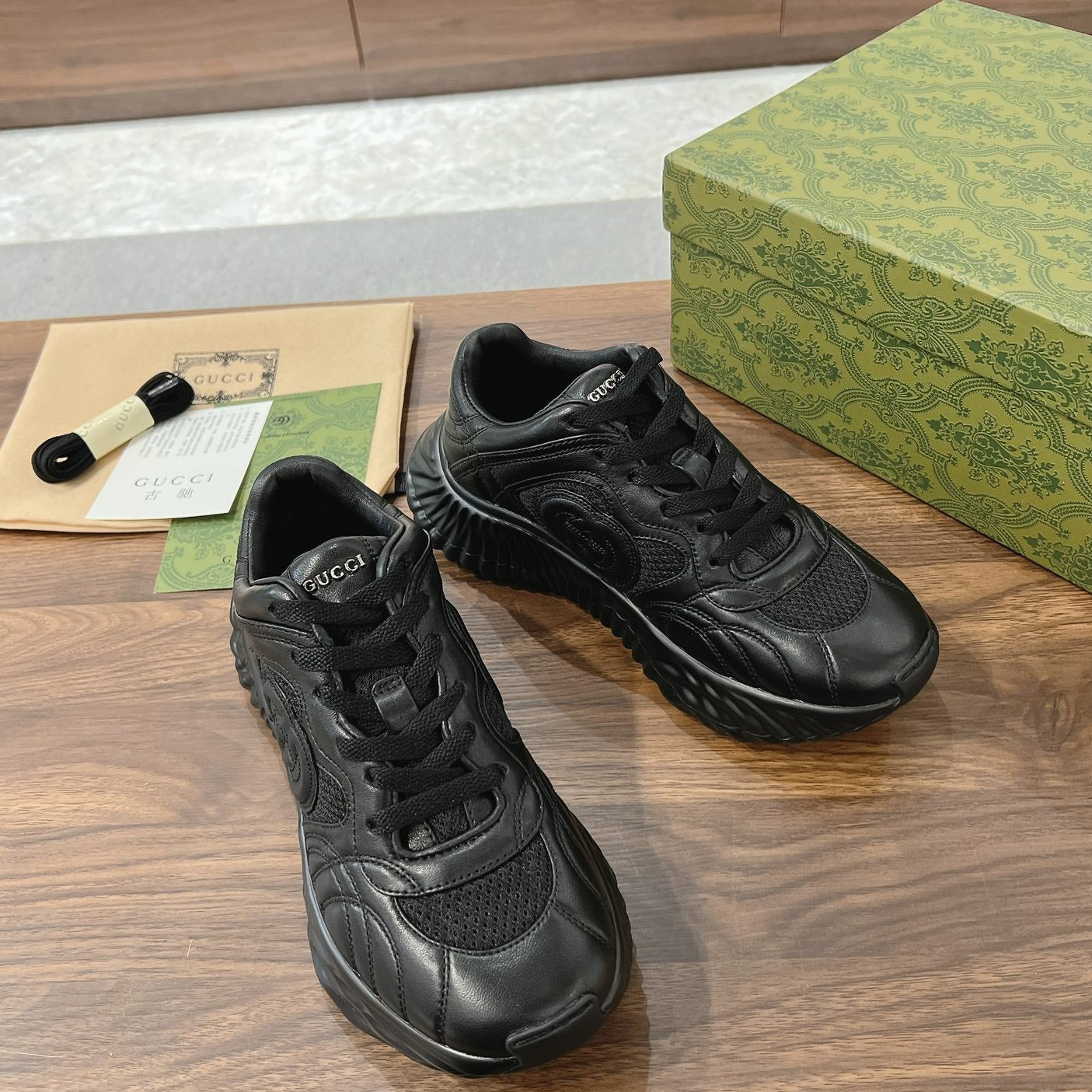 GG RIPPLE SNEAKER BLACK