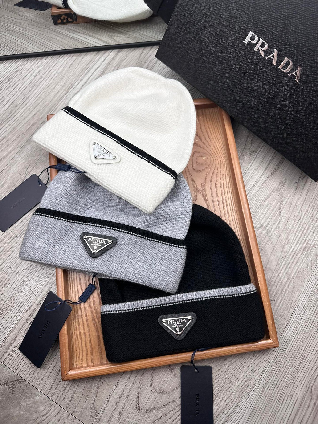 BEANIE HAT IN BLACK WOOL 349648
