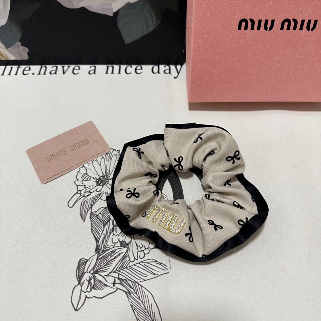 HAIR TIE IN BEIGE MIX BLACK SPANDEX FABRIC 432828