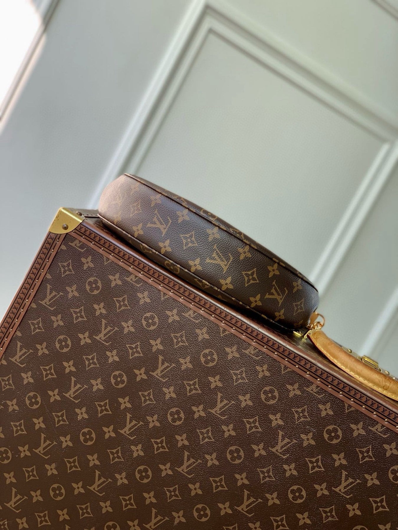 LOOPING BAG 28 IN BROWN MONOGRAM CANVAS