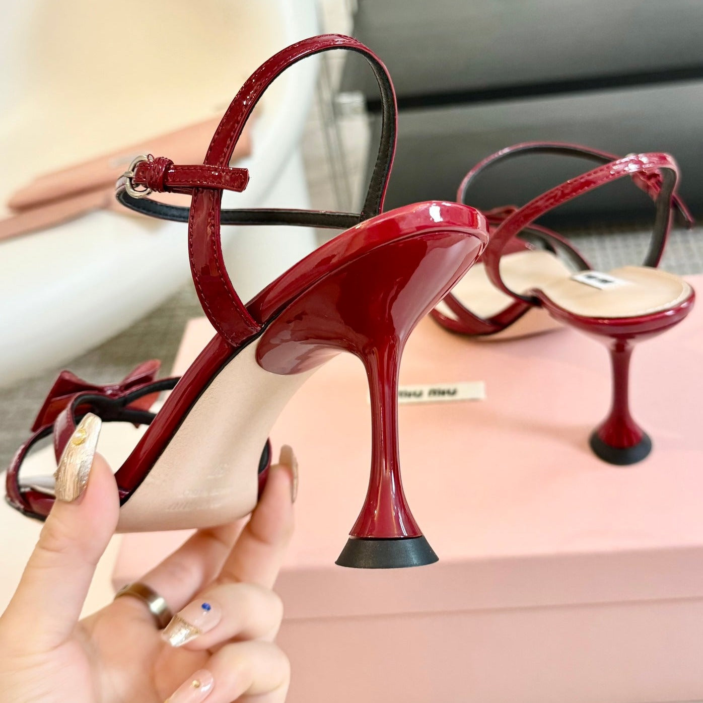 High Heels With Bows Crimson Color Glossy Leather