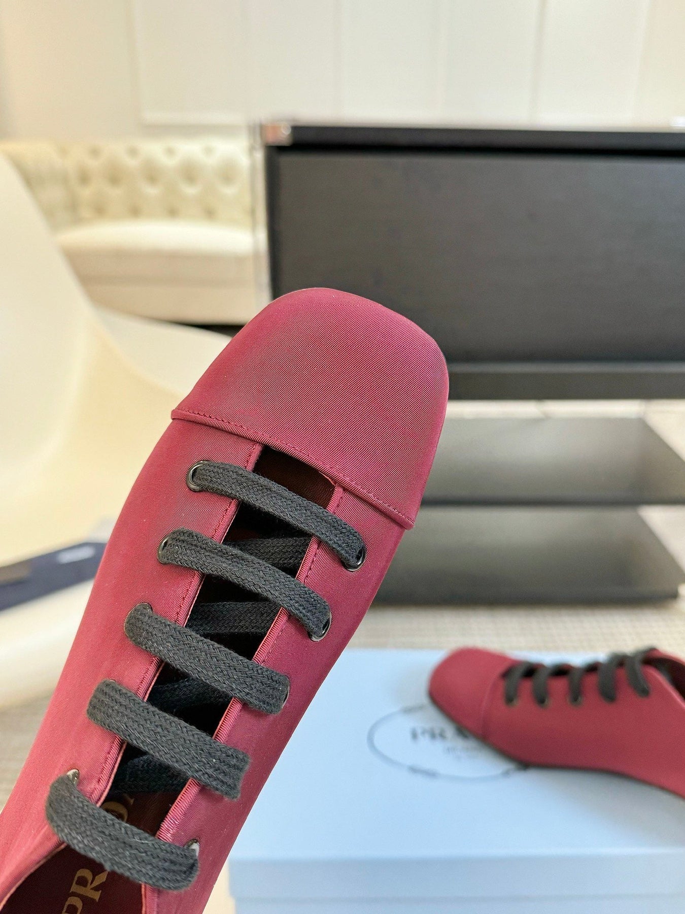 LACE-UP HIGH SHOES IN VERMILLION RED CANVAS