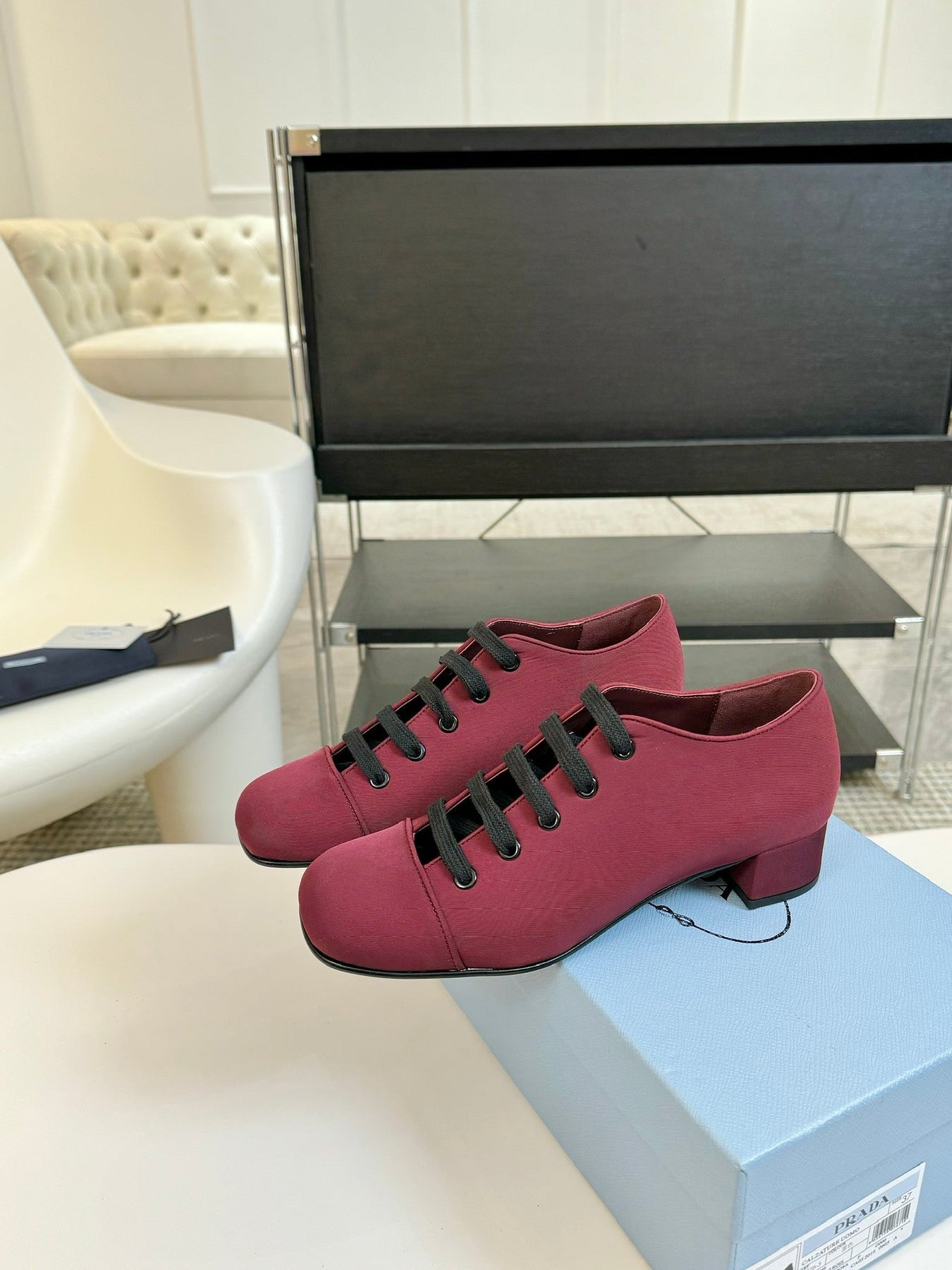 LACE-UP HIGH SHOES IN VERMILLION RED CANVAS