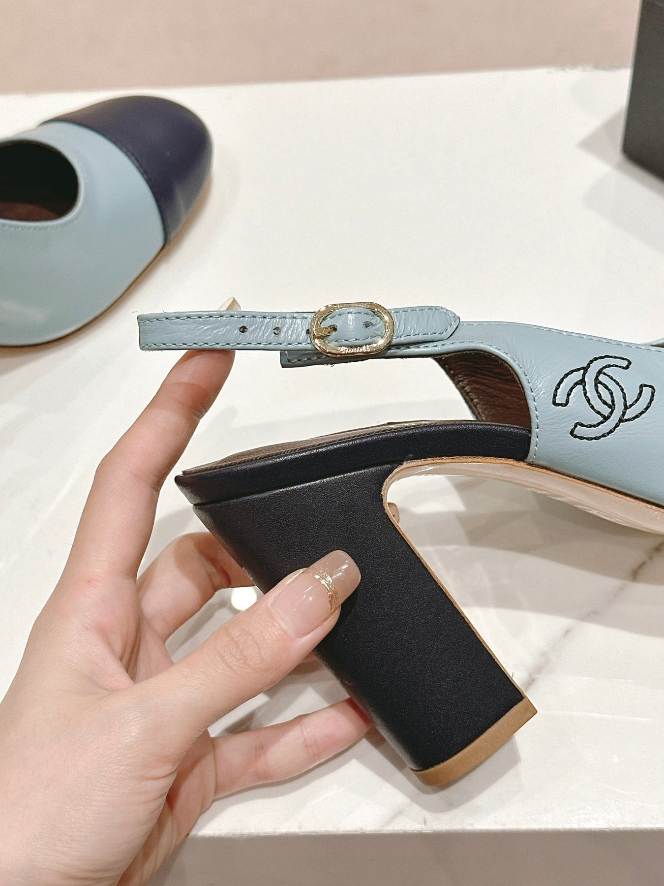 HIGH SLINGBACKS LIGHT BLUE MIX BLACK SHEEPSKIN