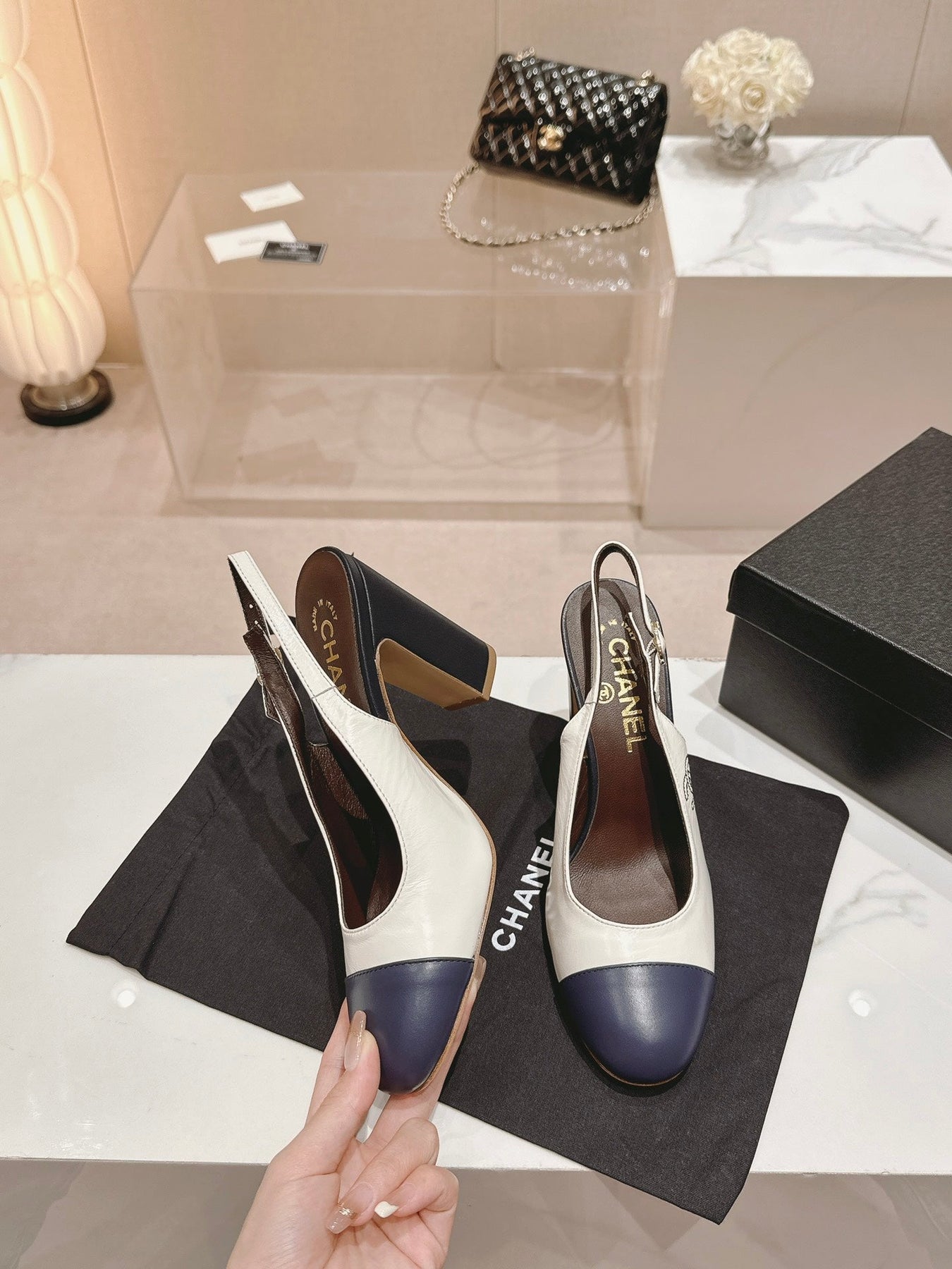 HIGH SLINGBACKS WHITE MIX BLACK SHEEPSKIN