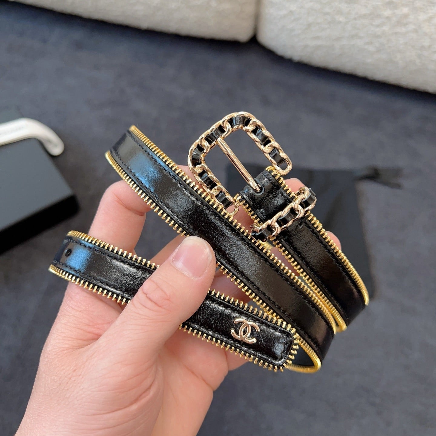 BELT 20MM IN BLACK CALFSKIN WITH INTERWOVEN CHAIN BUCKLE ZIPPER IN TRIM GOLD HARDWARE