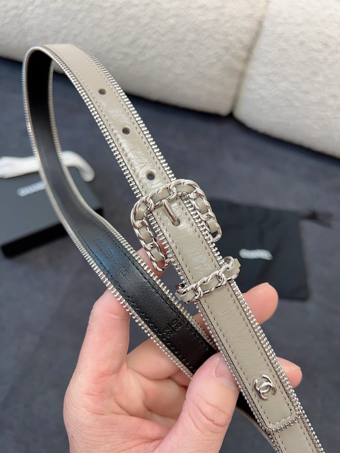 BELT 20MM IN GRAY CALFSKIN WITH INTERWOVEN CHAIN BUCKLE ZIPPER IN TRIM SILVER HARDWARE