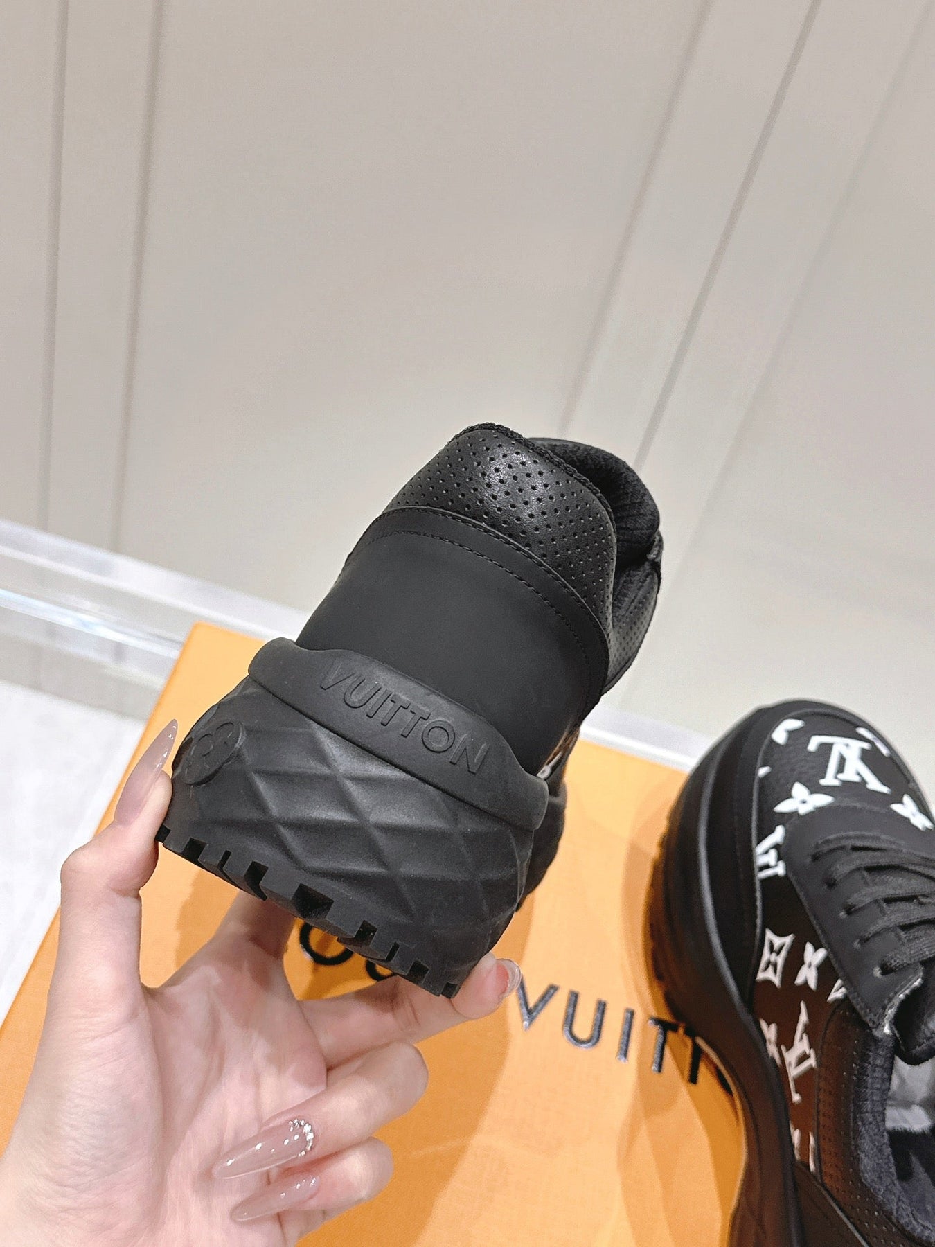 RUN AWAY SNEAKER IN BLACK MIX WHITE CALFSKIN