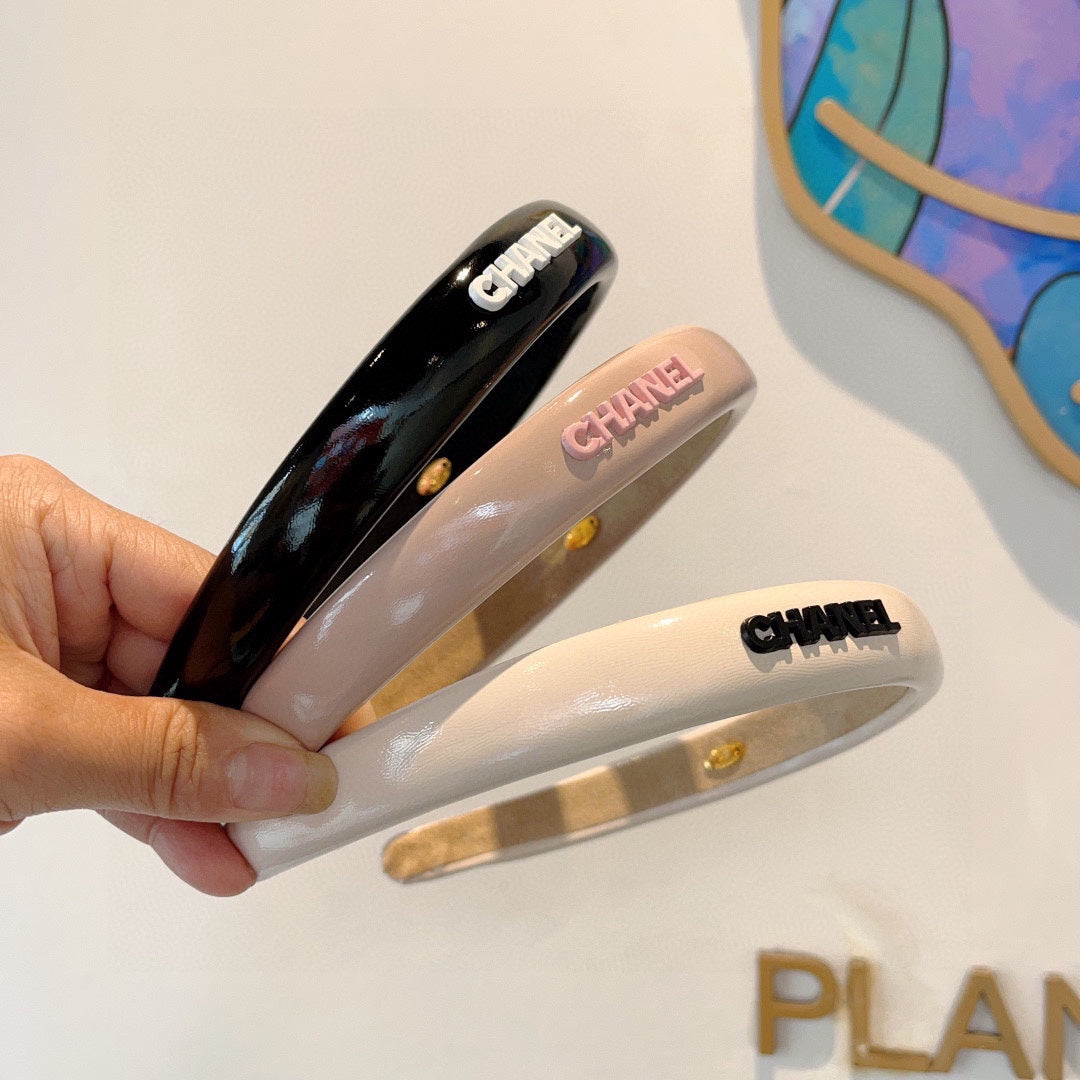 BLACK RESIN HAIRBAND 358245