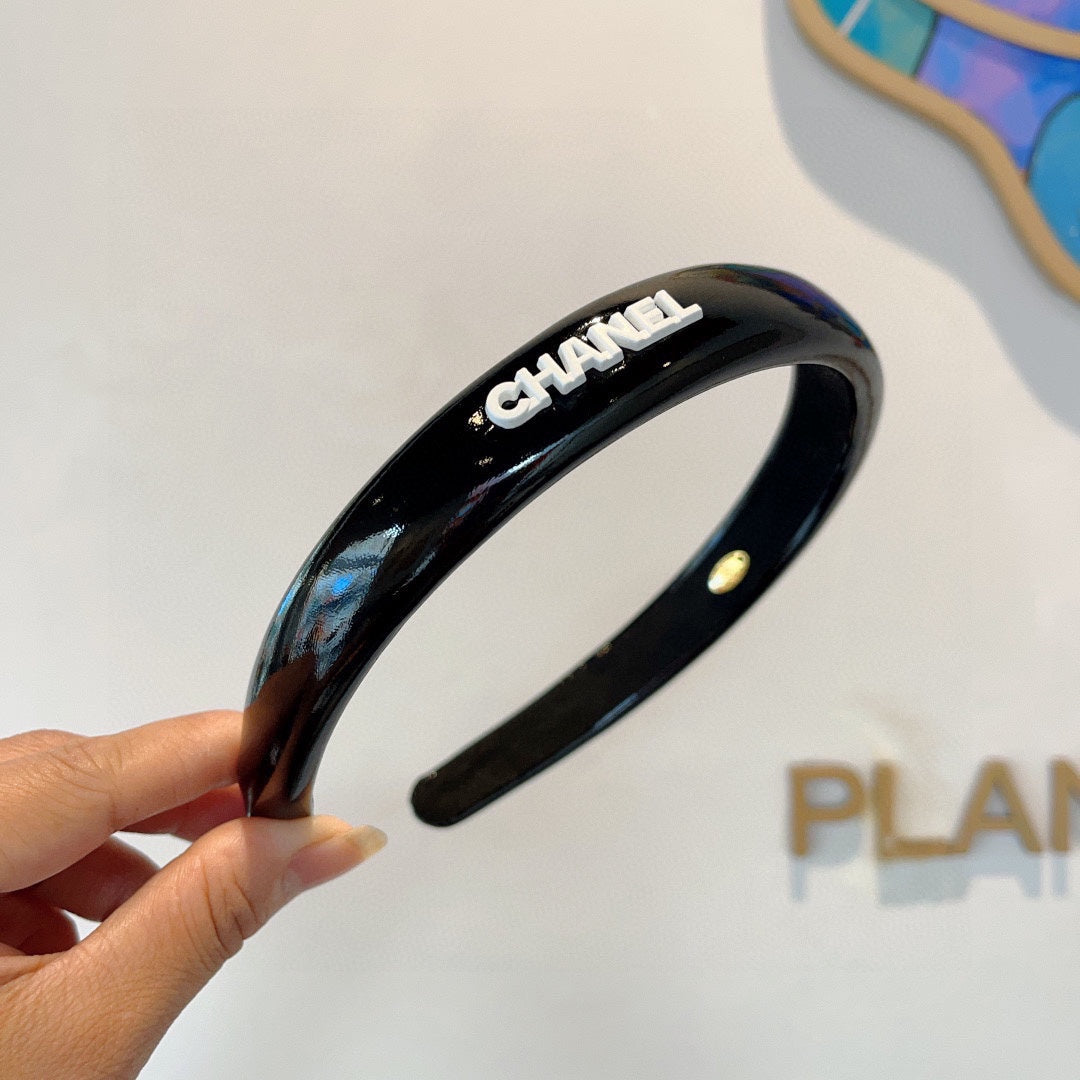 BLACK RESIN HAIRBAND 358245