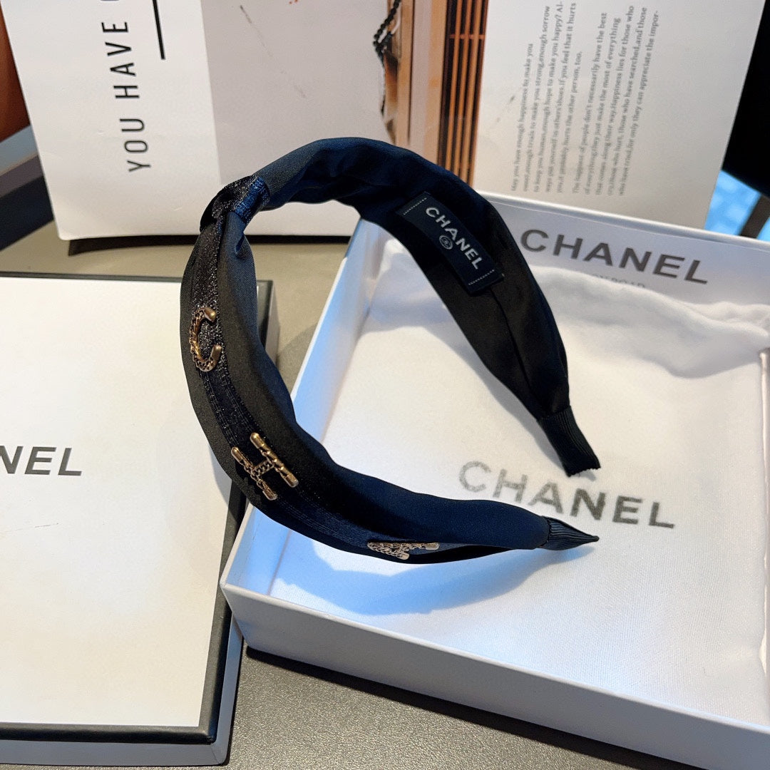 BLACK SILK HAIRBAND WITH GOLD LOGO 412441