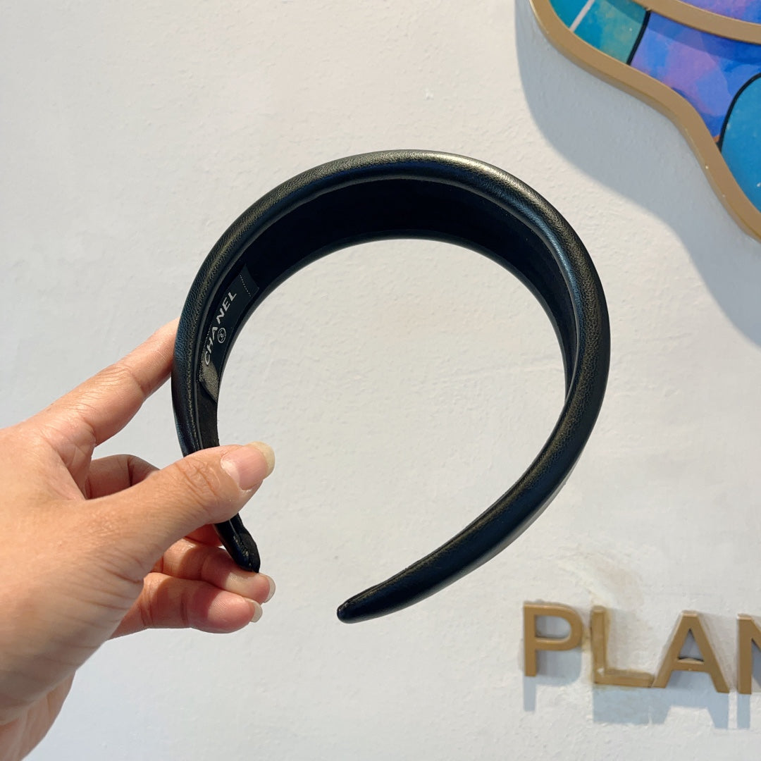 BLACK LAMBSKIN HAIRBAND 432767