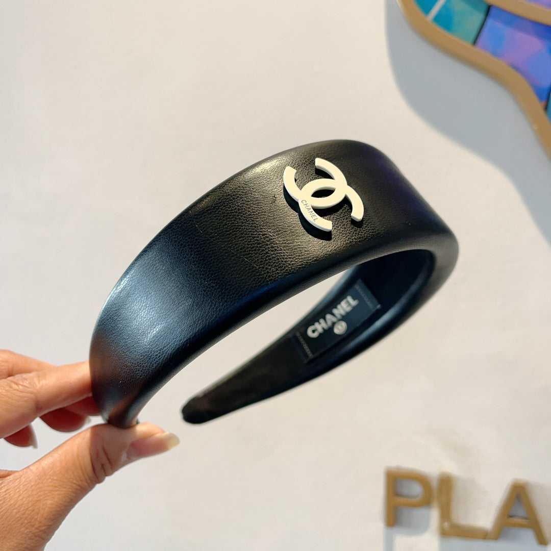 BLACK LAMBSKIN HAIRBAND 432767