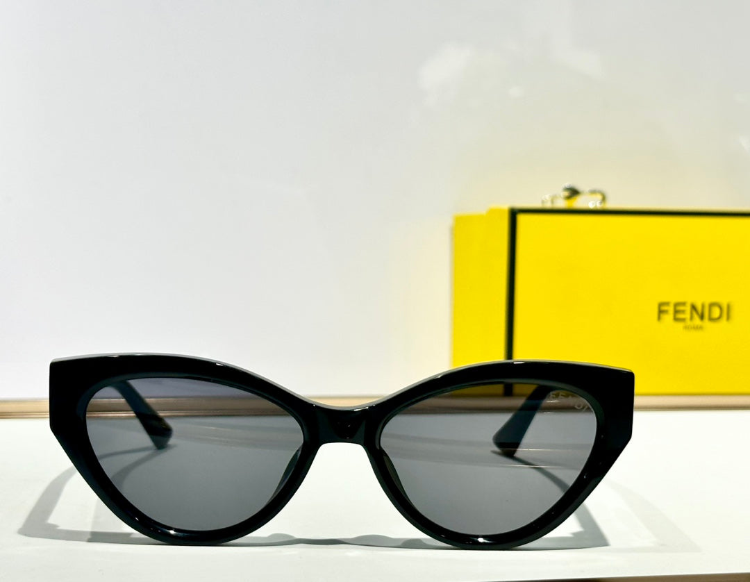 FF DIAMONDS CAT-EYE FRAME SUNGLASSES FE40164U IN ACETATE