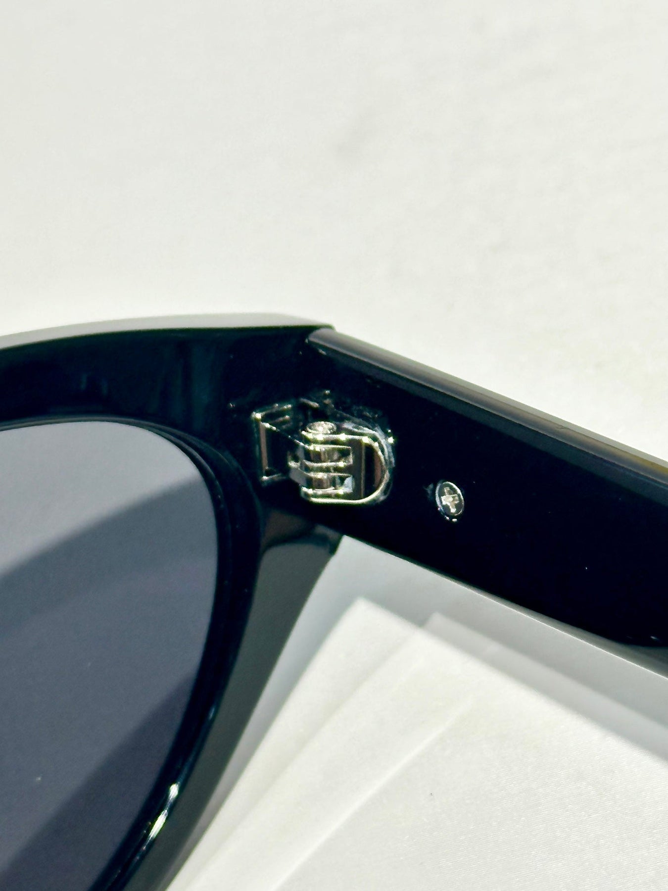 FF DIAMONDS CAT-EYE FRAME SUNGLASSES FE40164U IN ACETATE