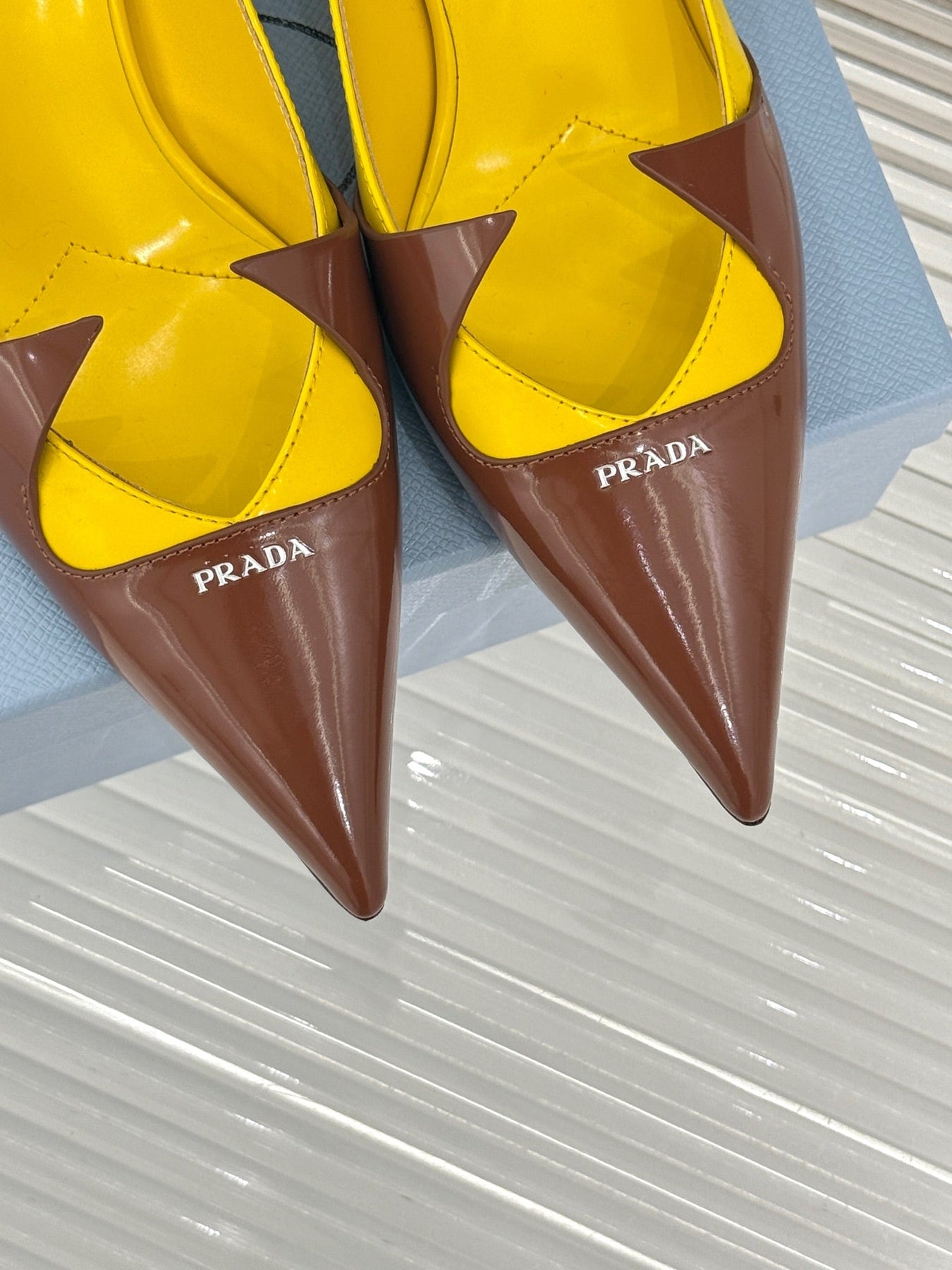 KITTEN HEEL PUMPS IN YELLOW MIX BROWN ORANGE CALFSKIN