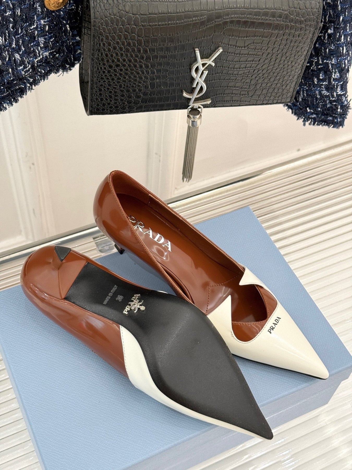 KITTEN HEEL PUMPS IN WHITE MIX BROWN CALFSKIN
