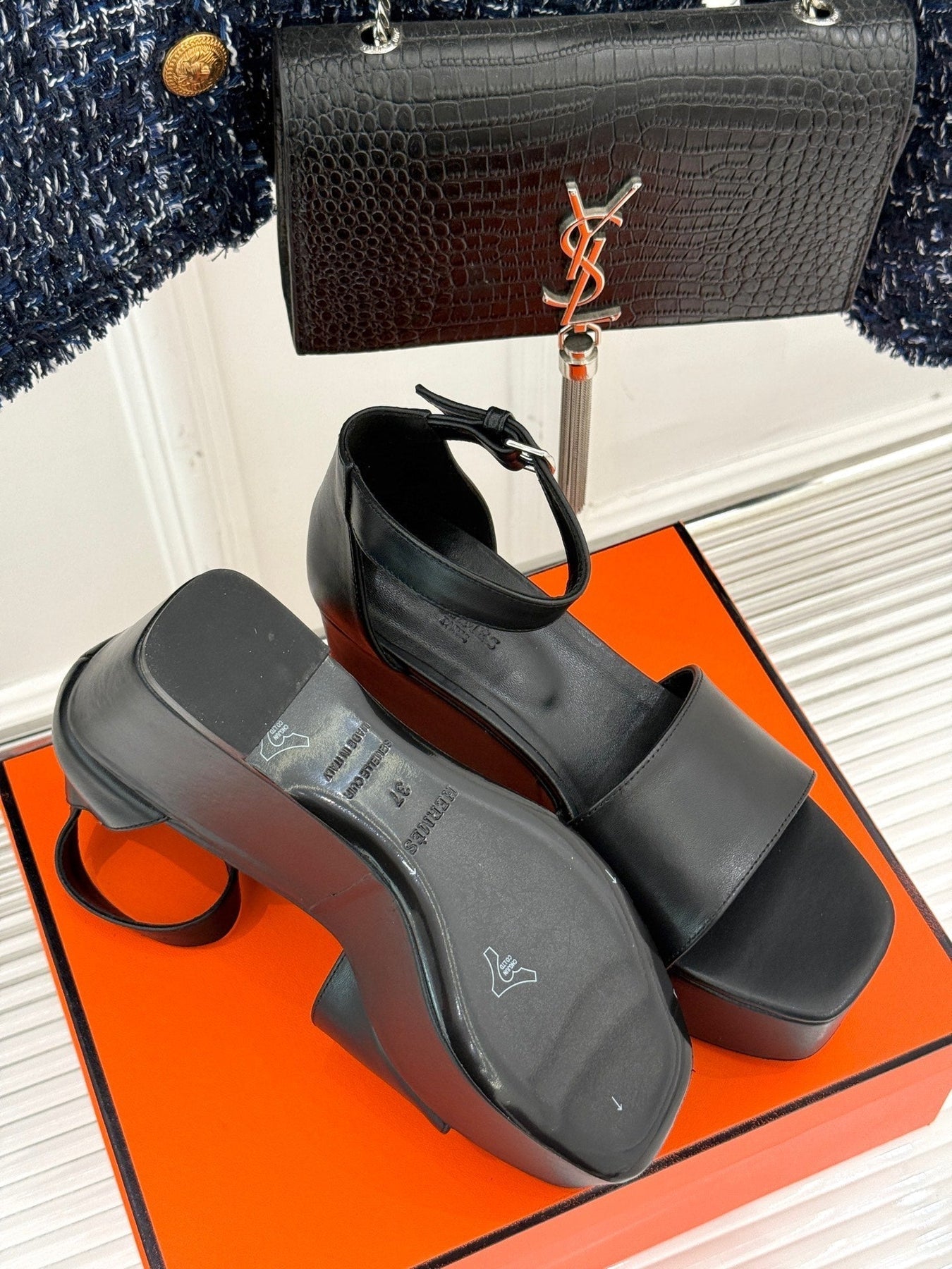 ILLUSION 35 SANDAL IN BLACK CALFSKIN