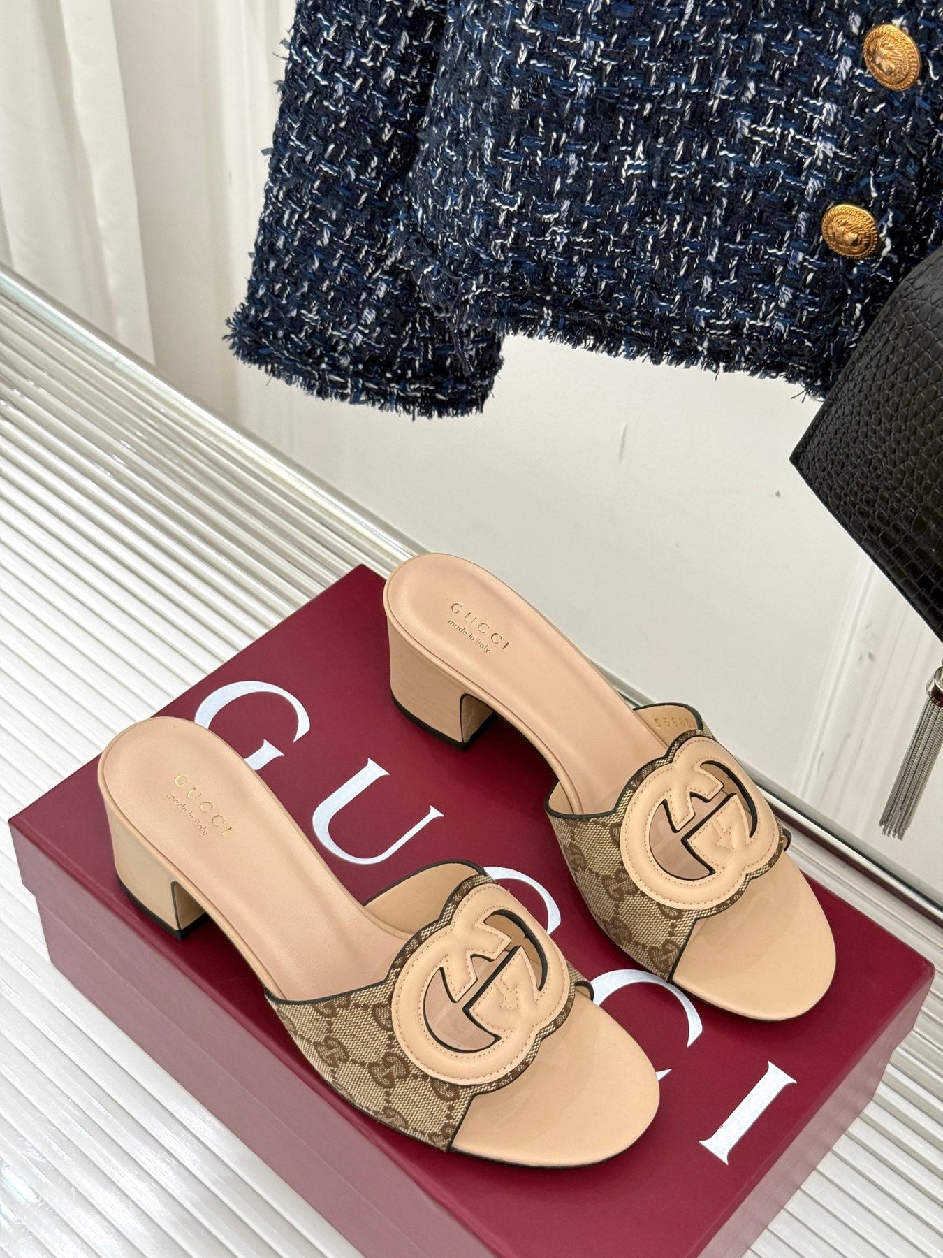 MID-HEEL MULE IN BEIGE CALFSKIN AND FABRIC