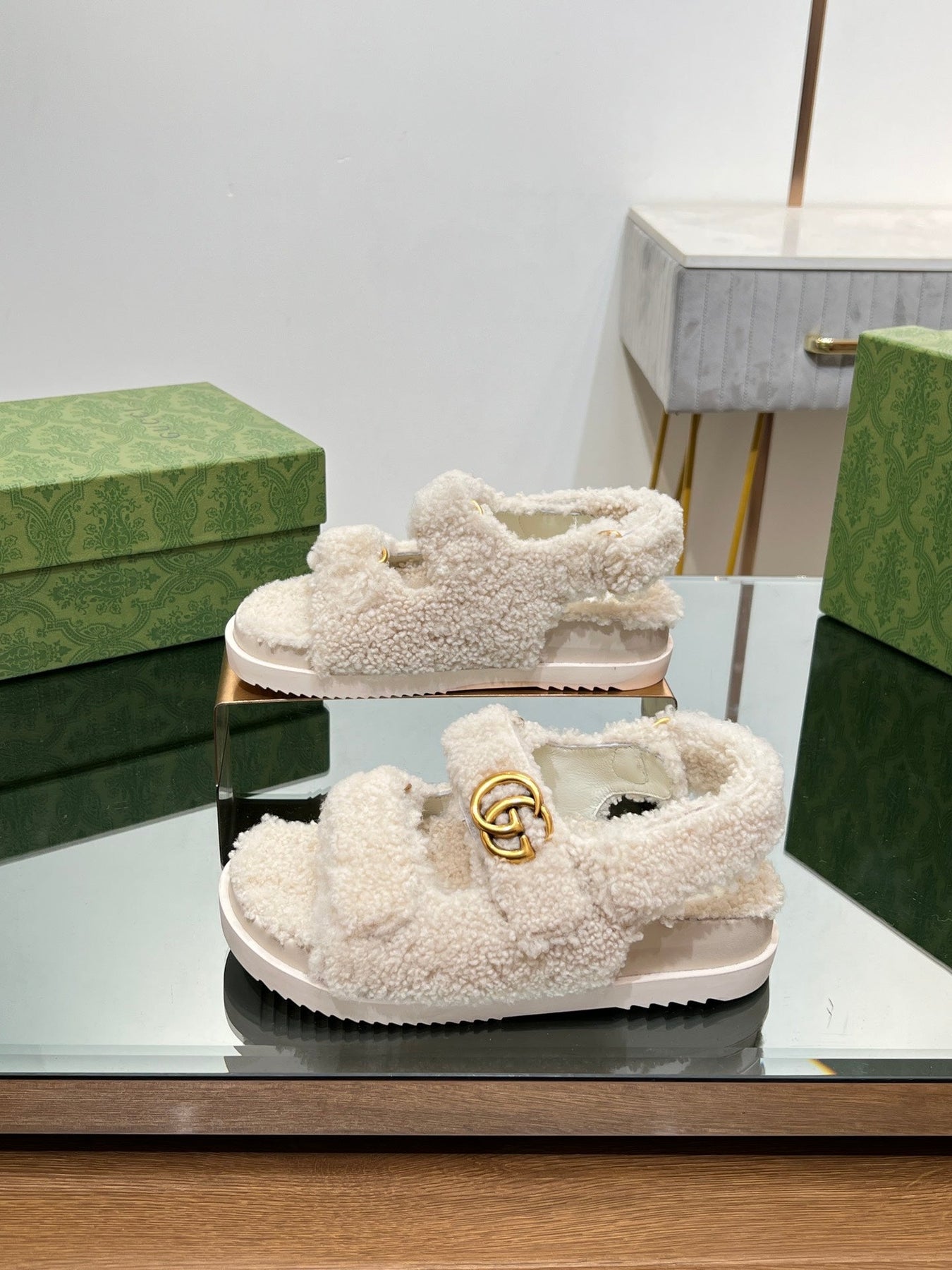 DAD SANDALS IN WHITE FLEECE WITH GOLD HARDWARE