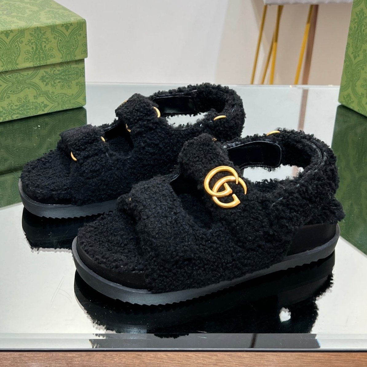 DAD SANDALS IN BLACK FLEECE WITH GOLD HARDWARE