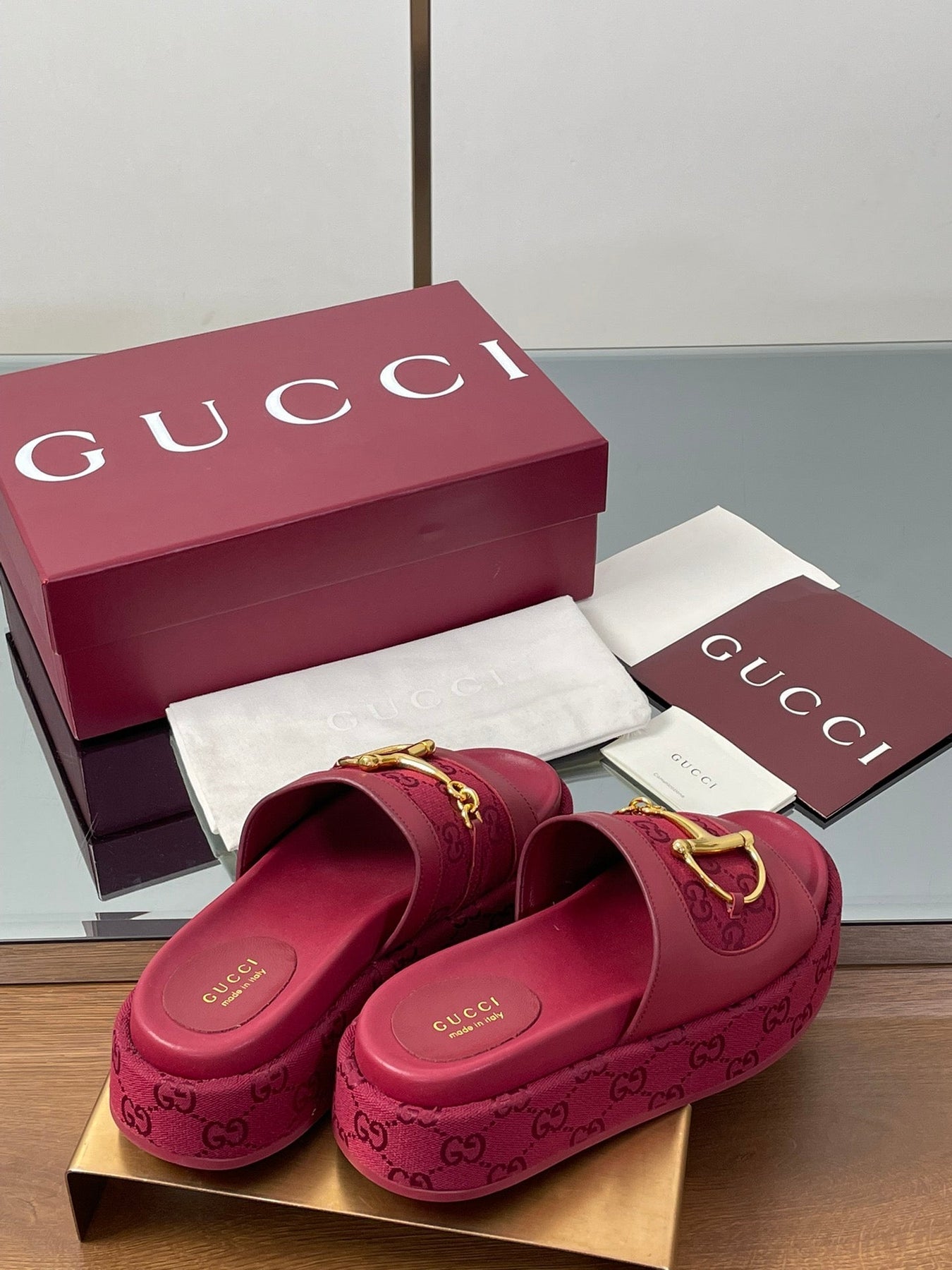 HIGH 5.5 CM WEDGE SANDALS IN RED CALFSKIN AND FABRIC