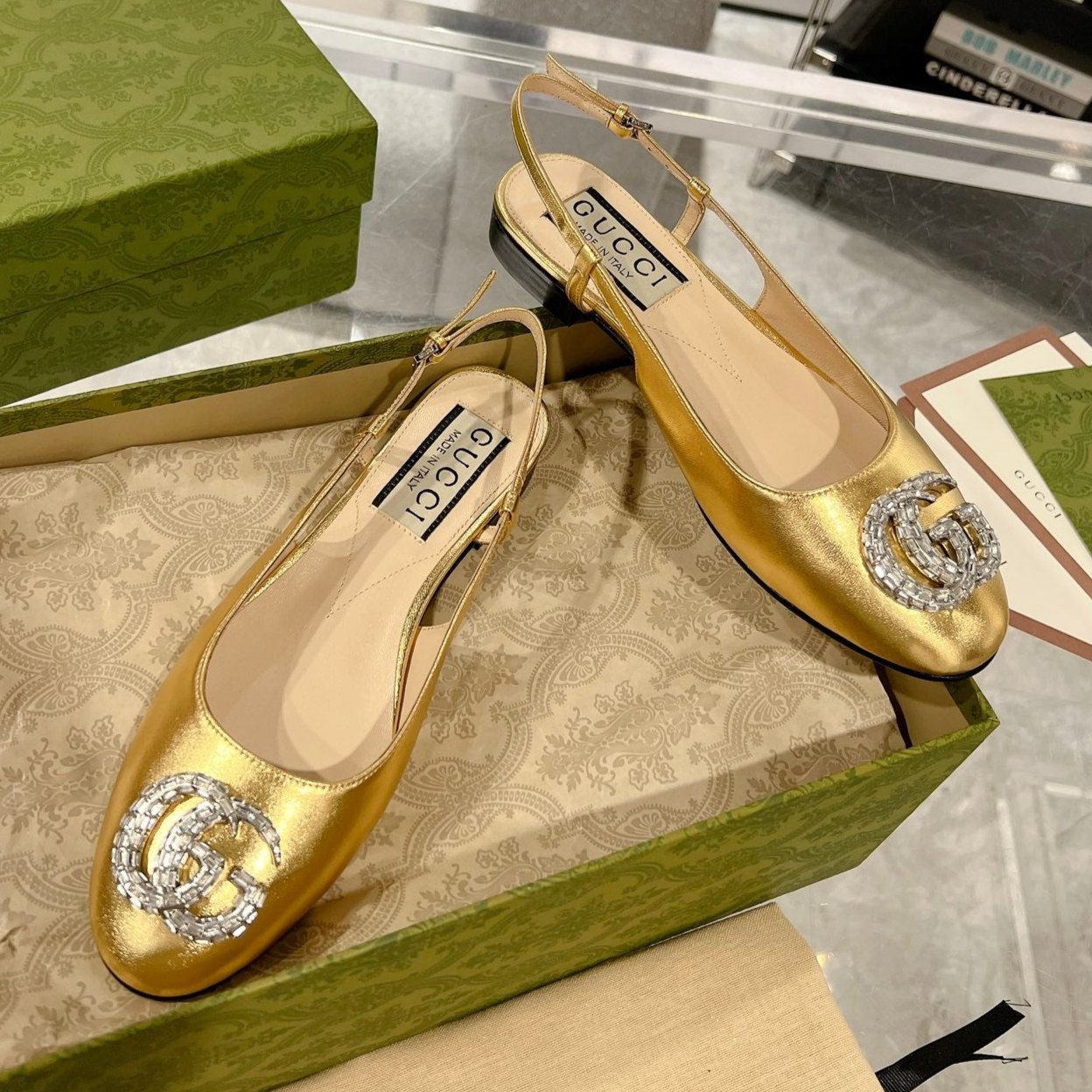 METALIC SLINGBACK FLATS IN GOLD CALFSKIN