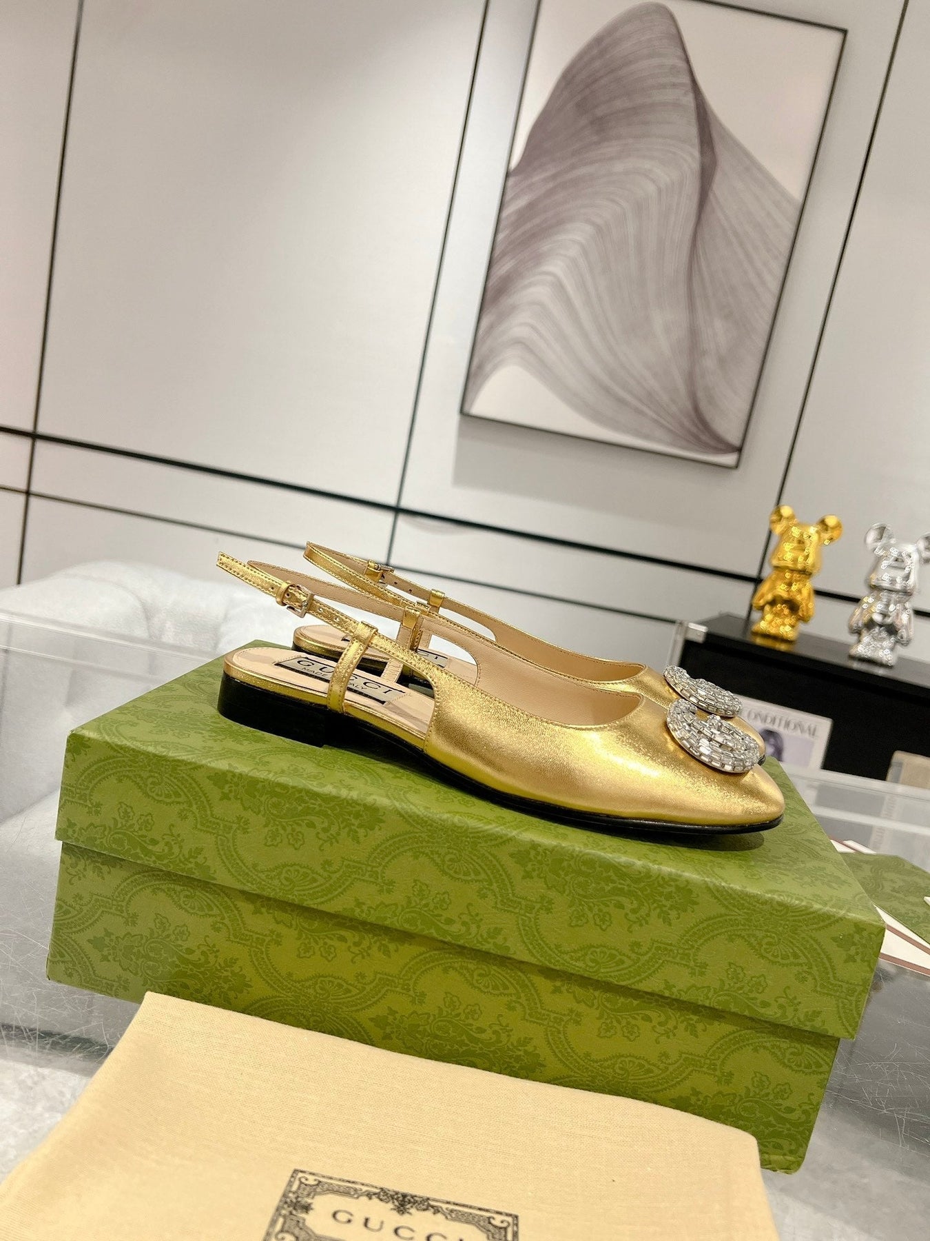 METALIC SLINGBACK FLATS IN GOLD CALFSKIN
