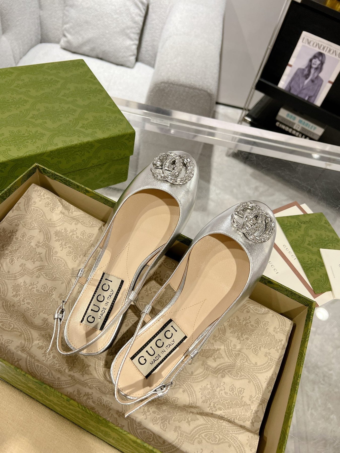 METALIC SLINGBACK FLATS IN SILVER CALFSKIN