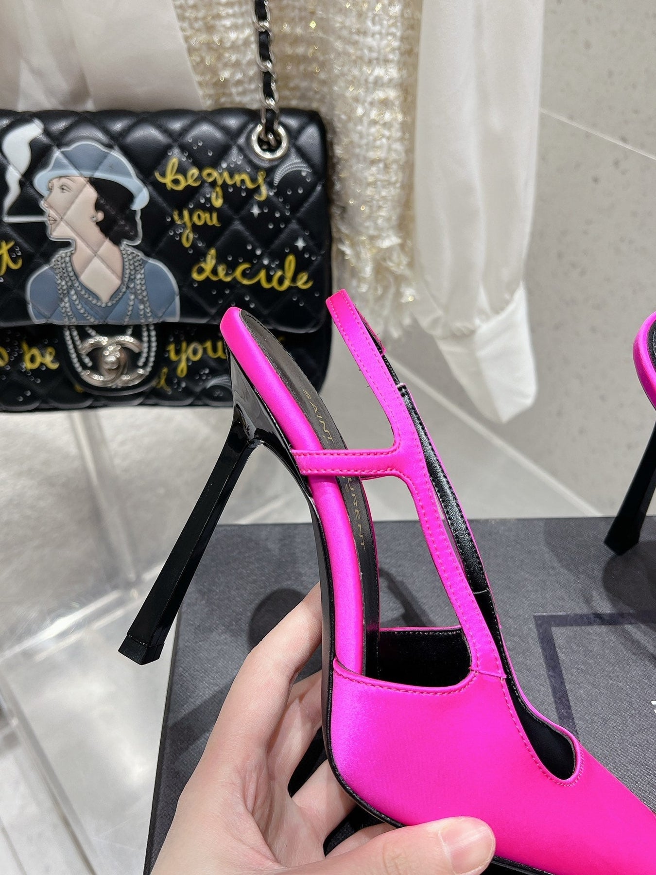 HIGH HEEL 10 CM SLINGBACK IN BRIGHT PINK CALFSKIN WITH GOLD HARDWARE
